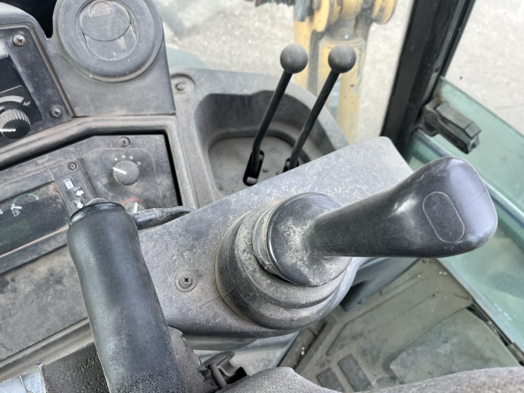 ./imagenes/INVOICE/2019/17339/RETROEXCAVADORA JOHN DEERE 410J (6).JPG